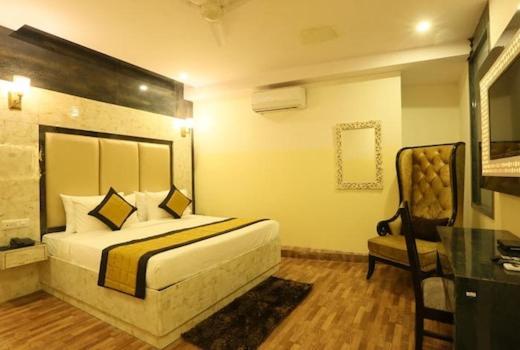 Hotel Plazzo 新德里 外观 照片