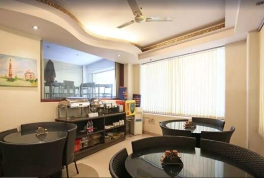 Hotel Plazzo 新德里 外观 照片